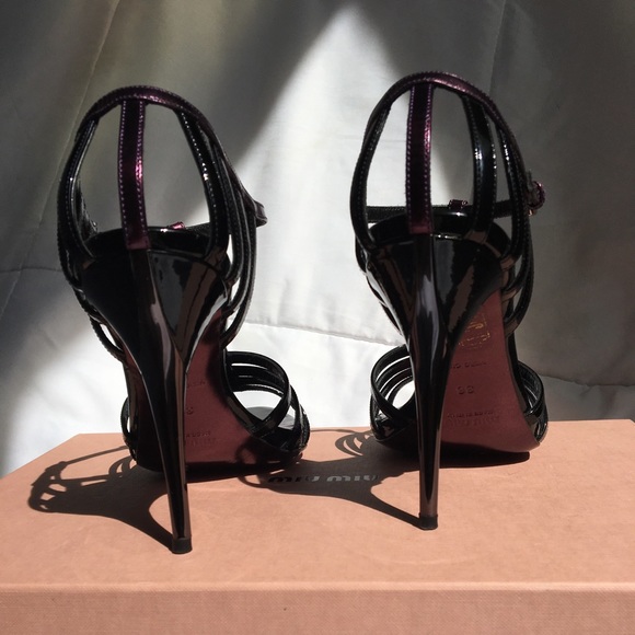 Miu Miu Calzature Donna Metallic Caged Sandals - Picture 8 of 8